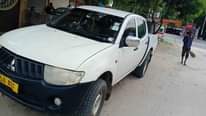 A picture of Mitsubish pickup Double cabin Diesel Engine Engine code 4d56 Manual