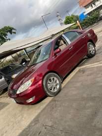 A picture of 06 Toyota Camry XLE