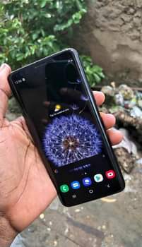 A picture of S