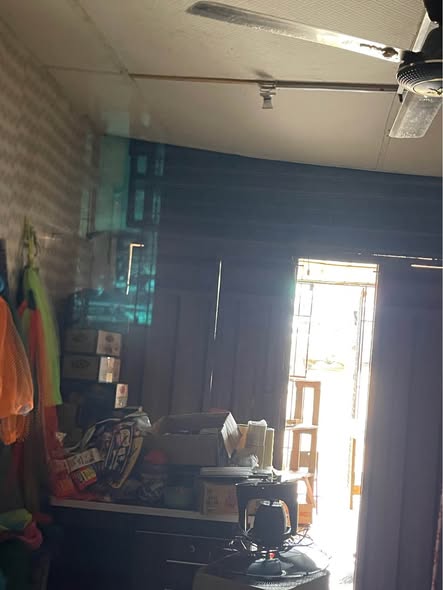 A picture of Shop at old garage to let