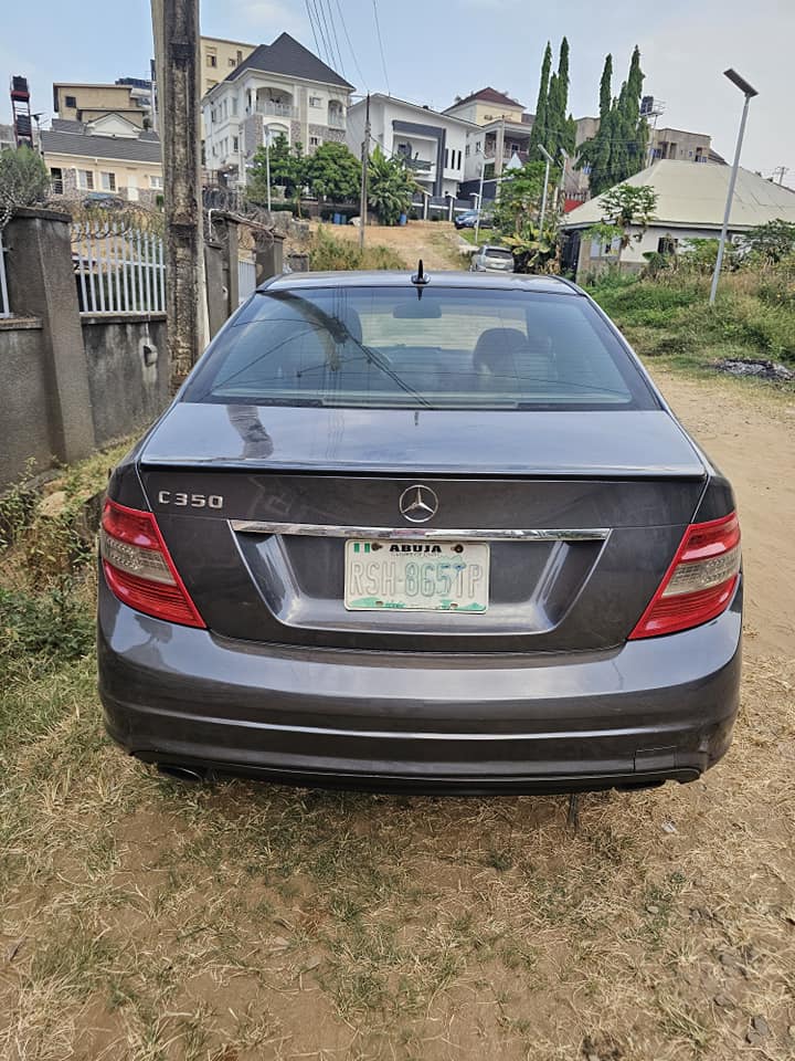 A picture of Benz C300 2009