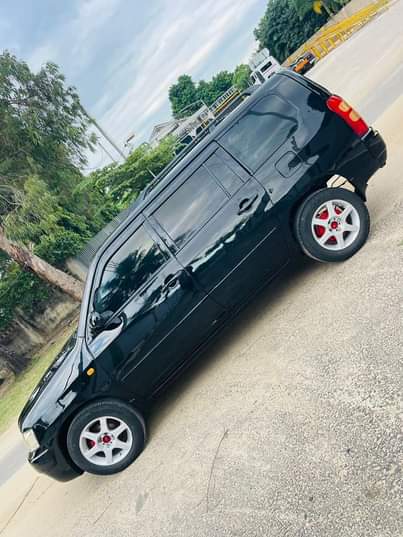 A picture of Toyota probox sacced