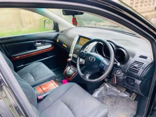 A picture of TOYOTA HARRIER