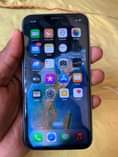 A picture of Iphone xr