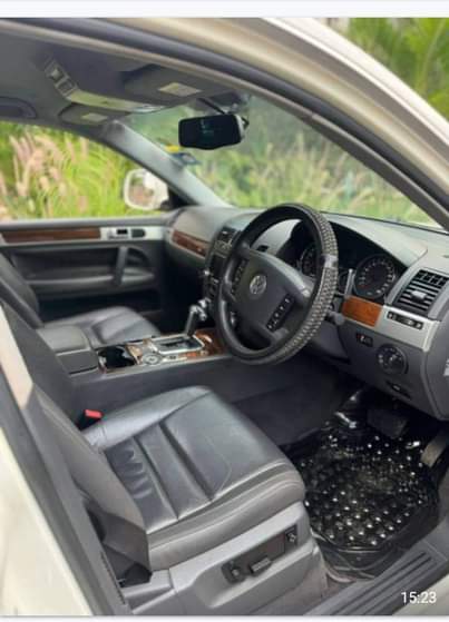 A picture of 2009 Toureg v6 2009