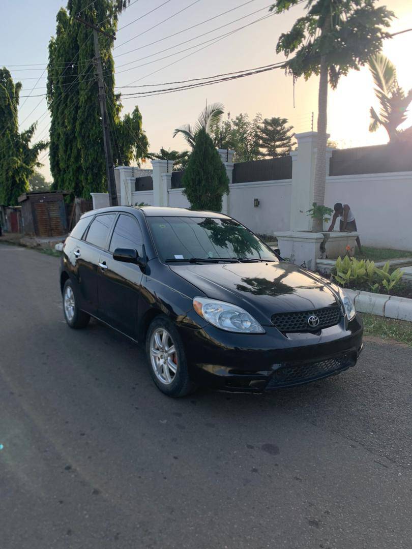 A picture of Toyota Matrix 2004 Model