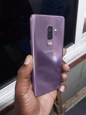 A picture of Samsung s9 plus