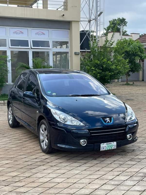 A picture of Belgium Registered 307 AUTOMATIC NORMAL HAND BUY ND DRIVE 4
