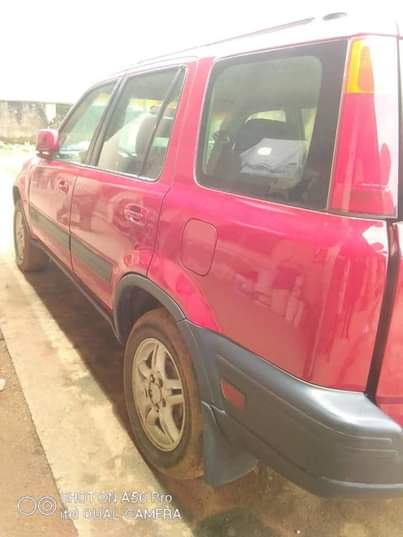 A picture of Honda crv 2000 model