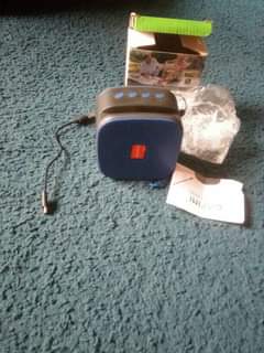 A picture of A BRAND NEW JAM BOX WITH BLUETOOTH Radio and TF