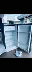 A picture of FRIJI HISENSE FULL BOX MPYA LAKI TATU NA 20 TU