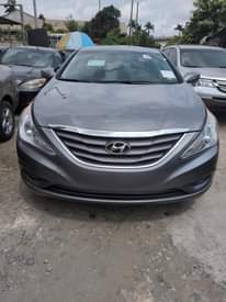 A picture of Toks 2013 Hyundai Sonata