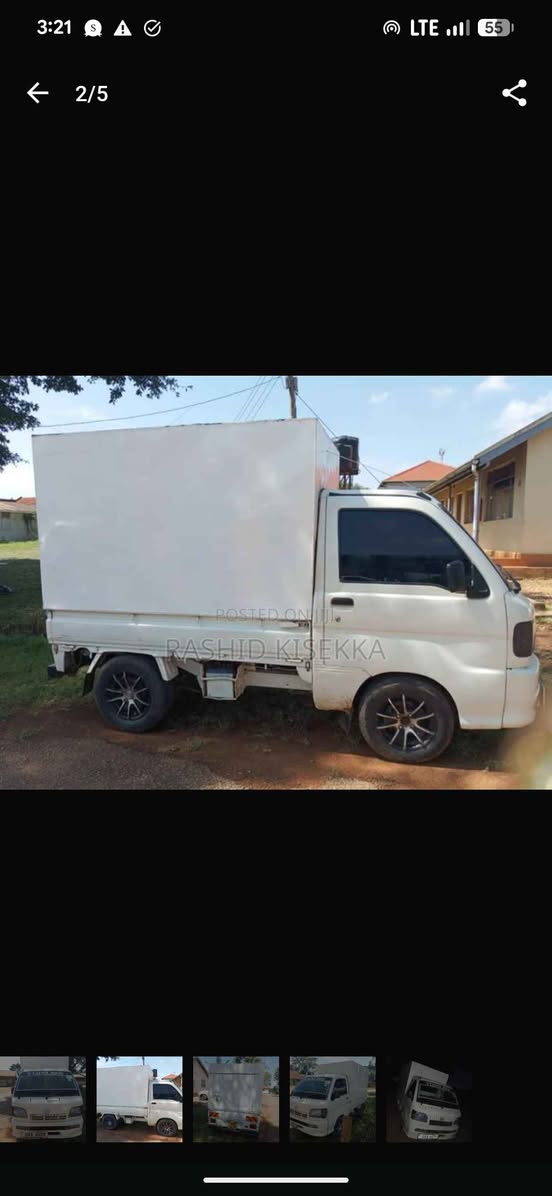A picture of HIJET truck