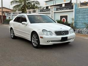A picture of Clean 2007 model Mercedes Benz c280 with duty Location is