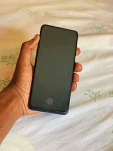 A picture of OPPO A74