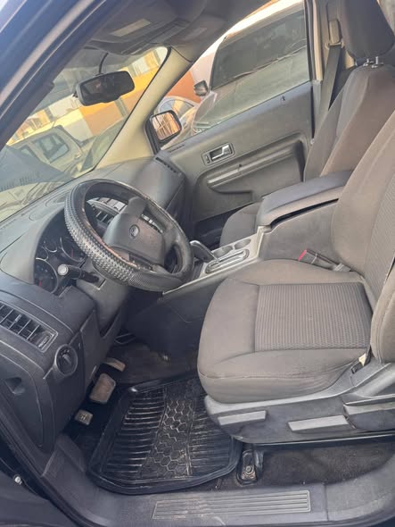 A picture of Ford edge 09