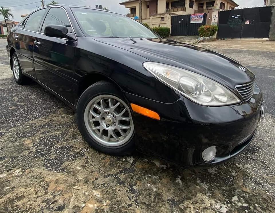 A picture of 2003 LEXUS ES300 FOR SALE