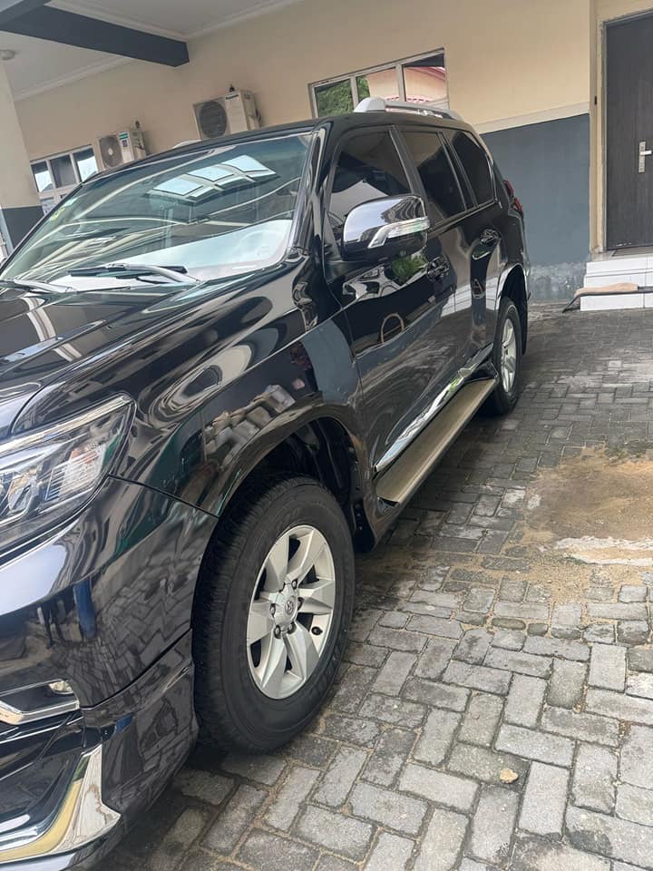 A picture of Toyota land cruiser prado