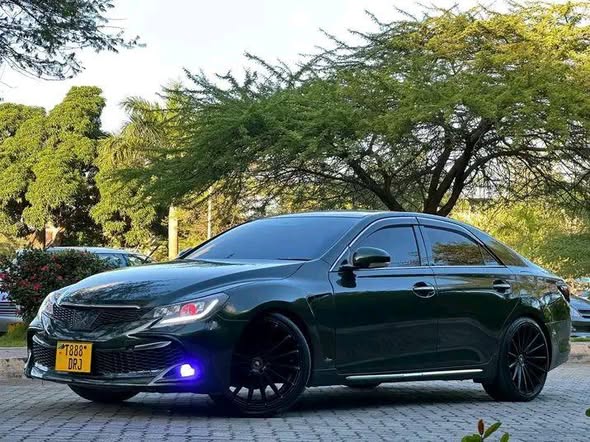 A picture of TOYOTA MARK X