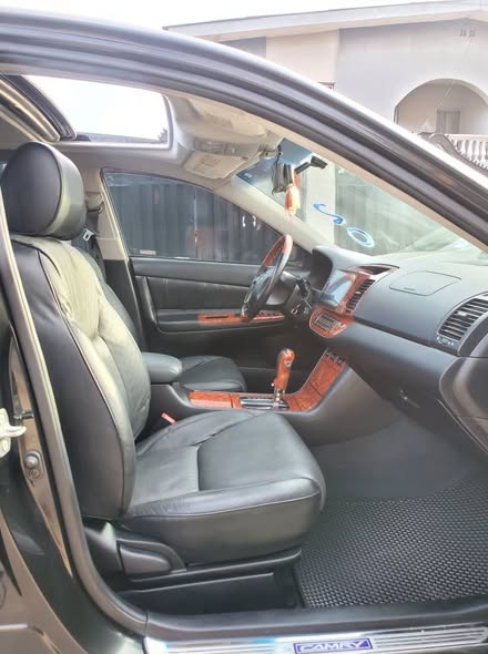 A picture of Toyota Camry 2005 XLE 4Plugs ACCIDENT FREE