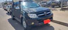 A picture of Price 25M offer offer maongez yapo Make Toyota Hilux BX
