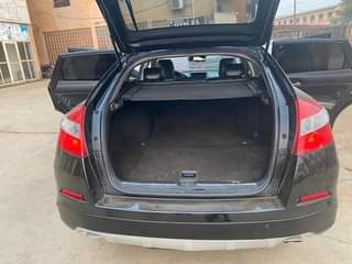 A picture of Few months used Honda Crosstour 014 fullest option