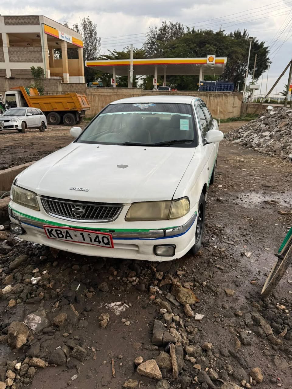 A picture of 2000 Nissan B15 sunny