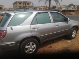 A picture of Lexus RX 300