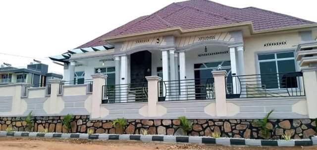 self compound houses