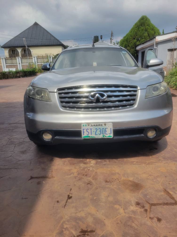 A picture of INFINITI FX35 BUT AND CRUISE