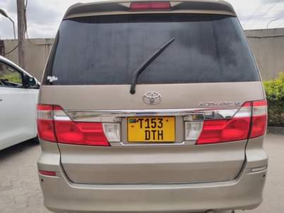 A picture of TOYOTA ALPHARD ENGENE Ndogo 0672847429 WhatsApp