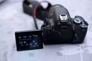 A picture of Canon 650d touch screen