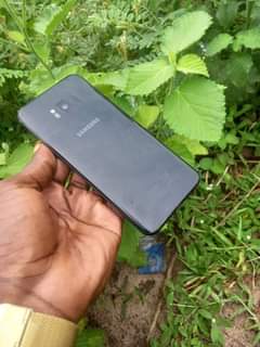 A picture of Samsung s8 plus