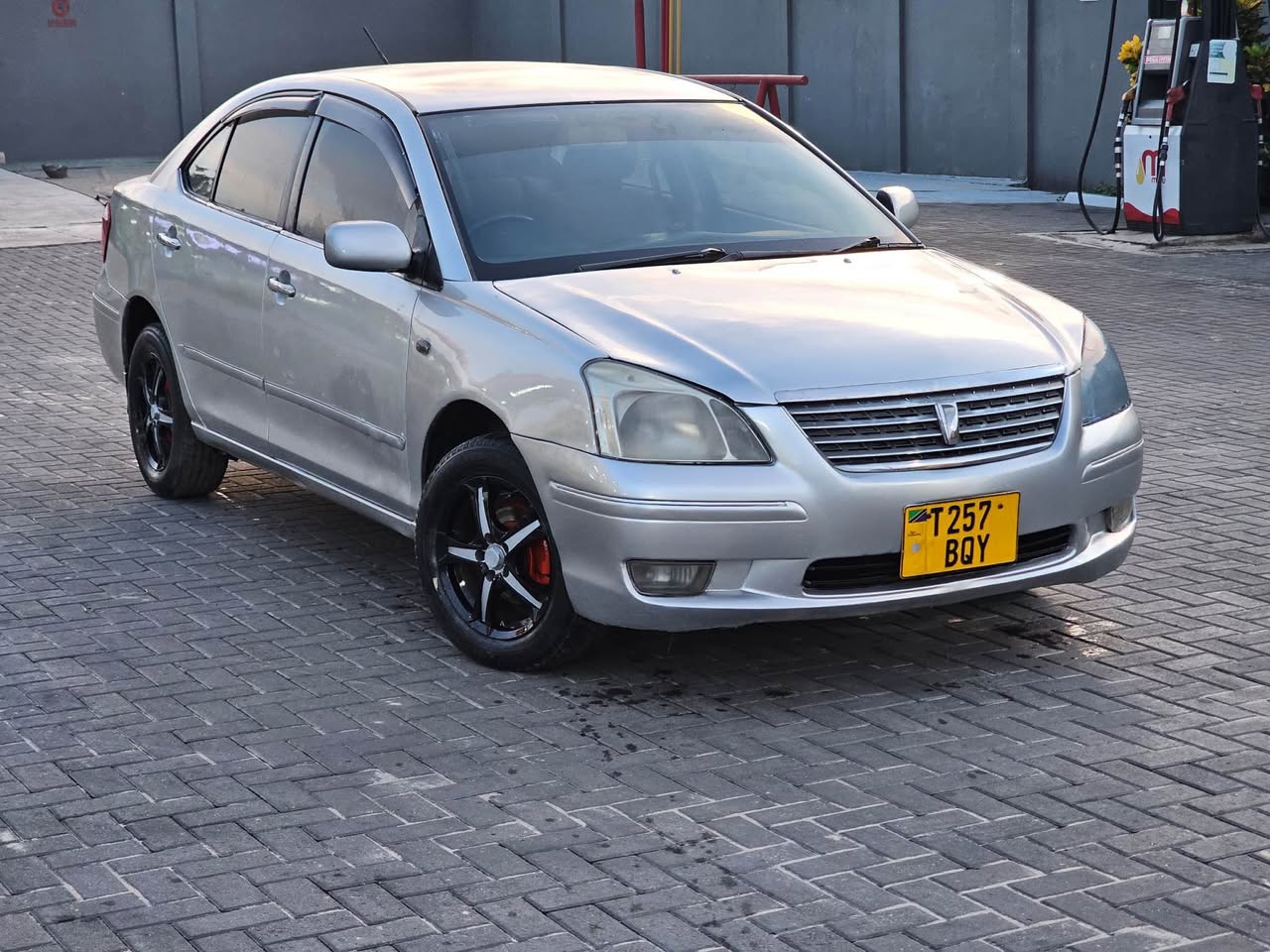 A picture of TOYOTA PREMIO
