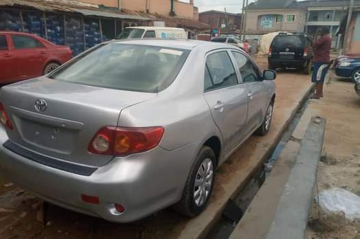 A picture of Toyota Corolla 08