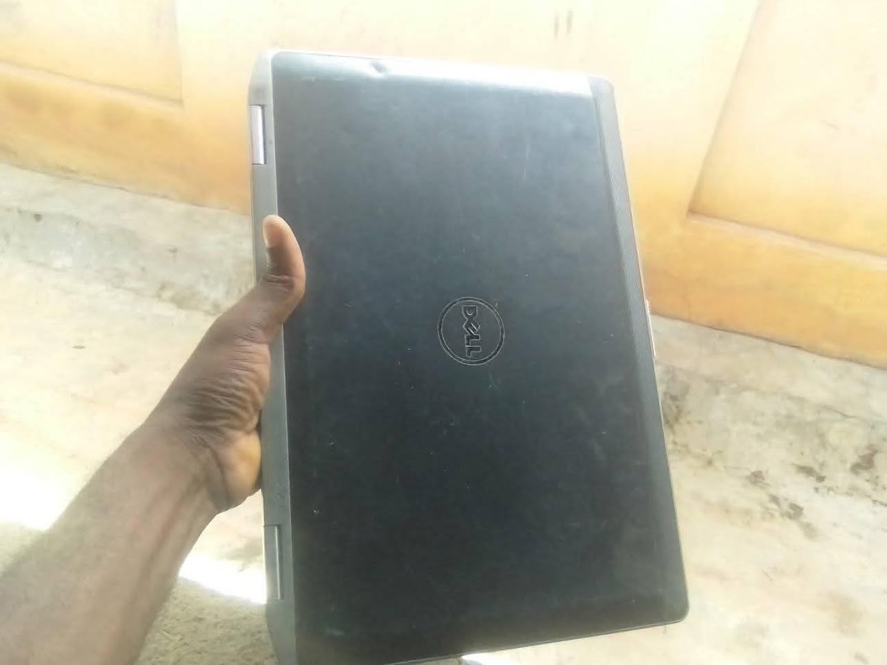 A picture of Dell laptop latitude E6430