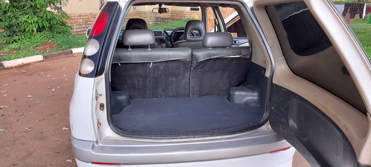 A picture of Toyota Raum