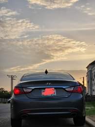 A picture of Belgium standard Extremely CLEAN Hyundai Sonata fullest option bought January