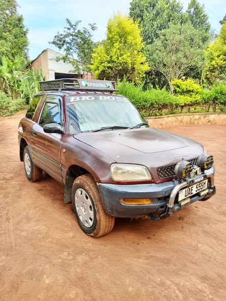 A picture of Available Uhs 5m 0702549830