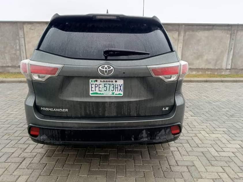 A picture of 8month used 2014 Highlander pure first body Tokunbo standard Untempered