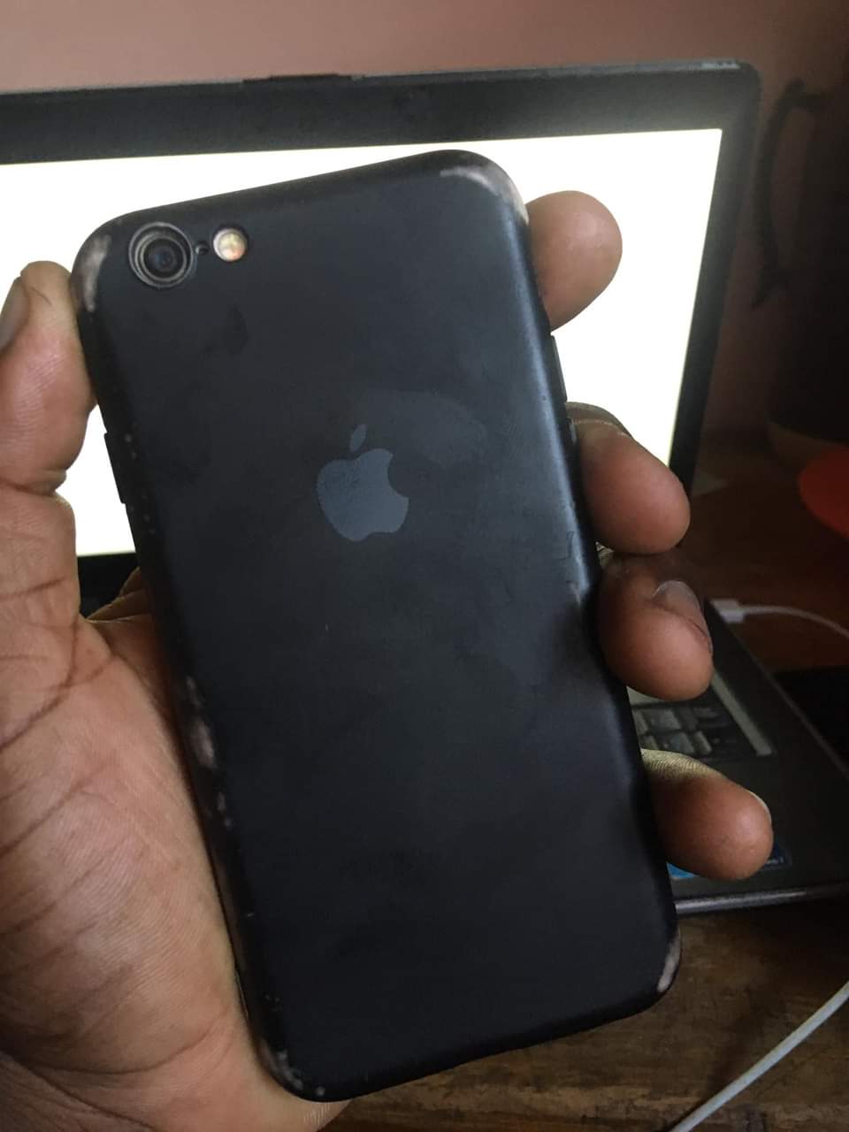 A picture of iPhone 6 gb