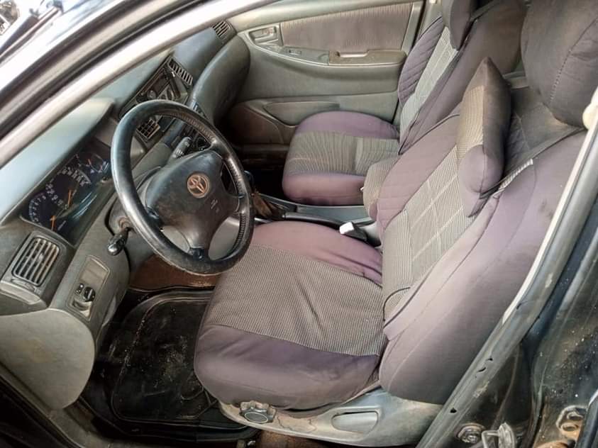 A picture of Toyota Corolla 05 bank type Engine and gear perfect ok