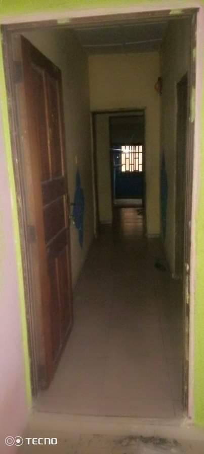 A picture of 2 bedroom flat 4 rent price 400k location nung oku