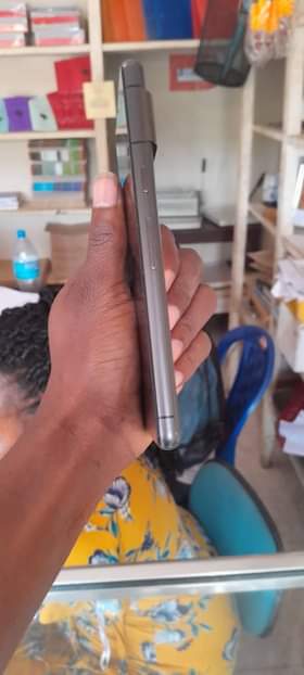 A picture of Pixel 7 plain naitoa kwa 750 exchange na Samsung