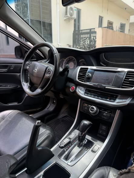A picture of Honda Accord 2014 Tokunbo Standard