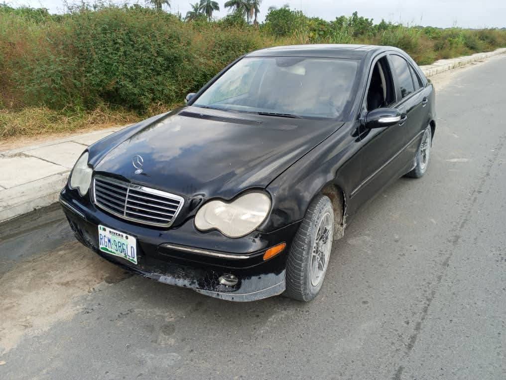 A picture of C230 Engine okay Gear okay Ac okay 2.5m settlement 100k