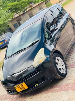 A picture of TOYOTA RACTIS