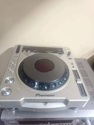 A picture of Pioneer cdj 800mk2