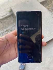 A picture of Samsung s10
