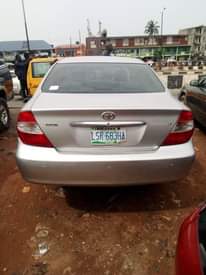 A picture of Toyota Camry 03